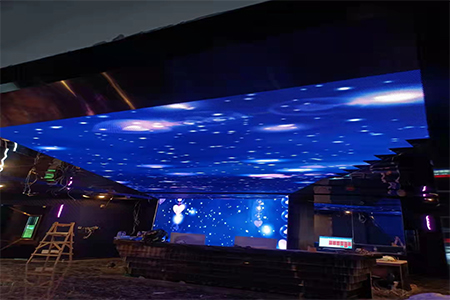 如何定制創(chuàng)意LED顯示屏打造年輕人喜歡的KTV？